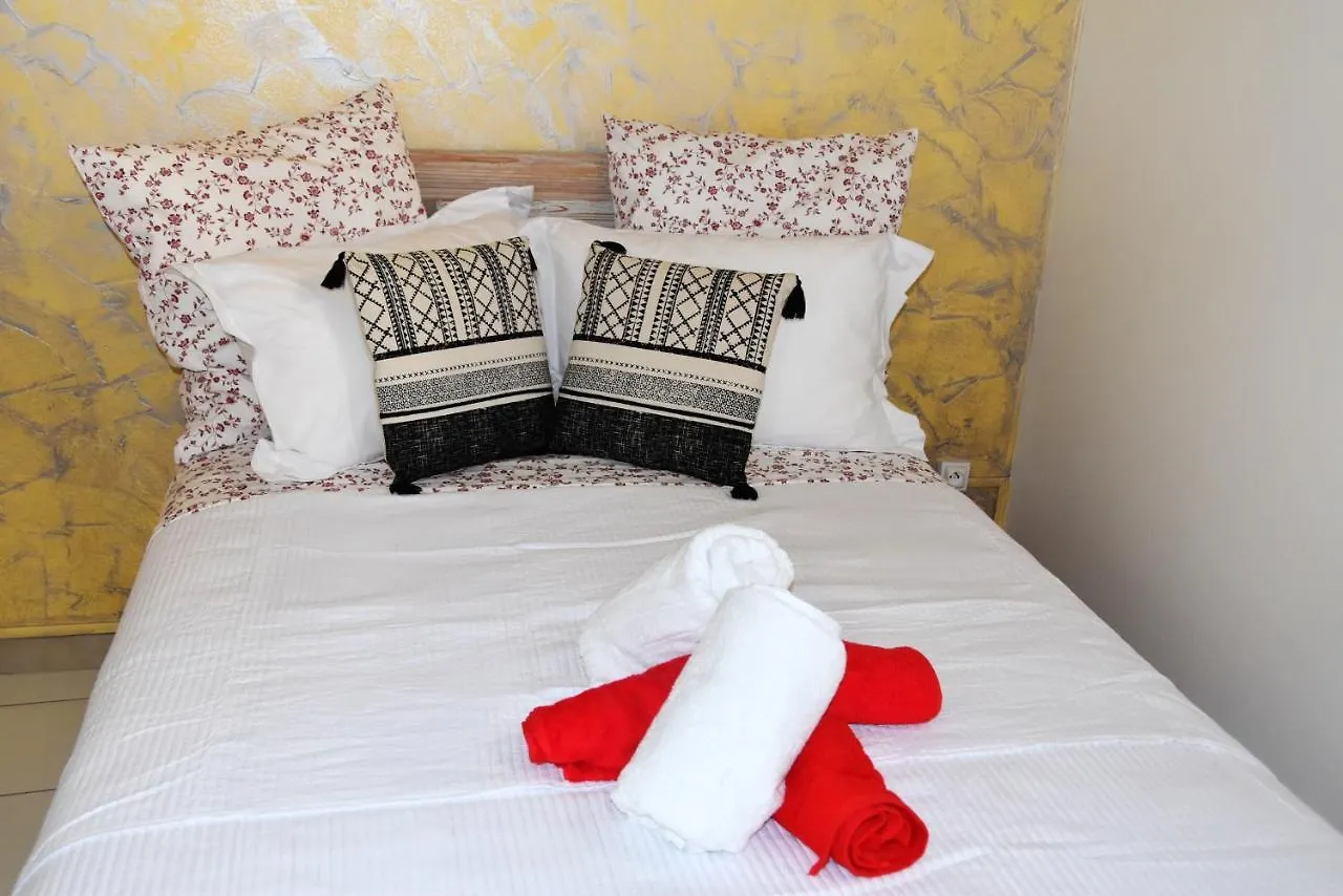 Studio Elegant A Baie Mahault De 19 M² Avec Balcon Et Parking Apartment